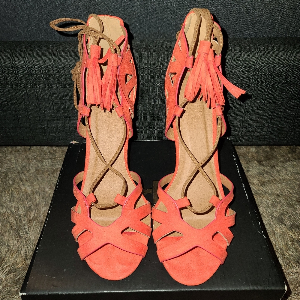 Sandals - Picture 2 of 2